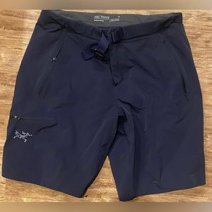 Arc'teryx Gamma LT 9” Shorts - Women's size 8
